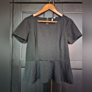 Elle Black Short-Sleeve Polka Dot Peplum Top- Medium